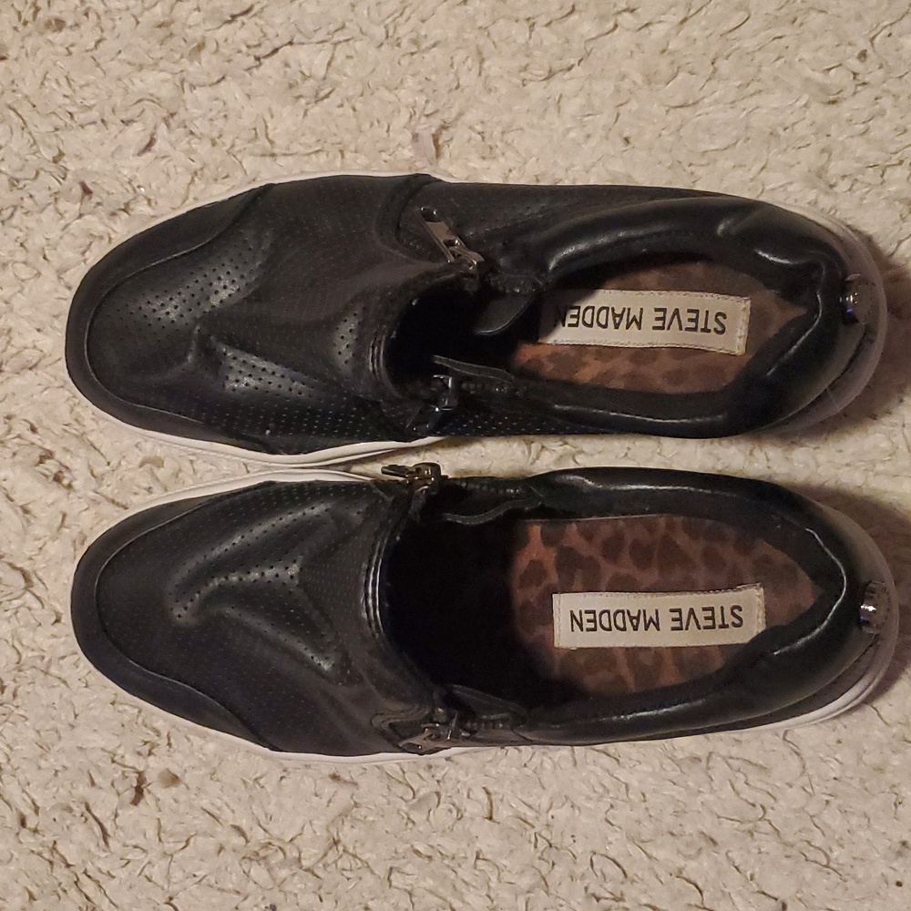 Black Steve Madden girls size 3 shoes